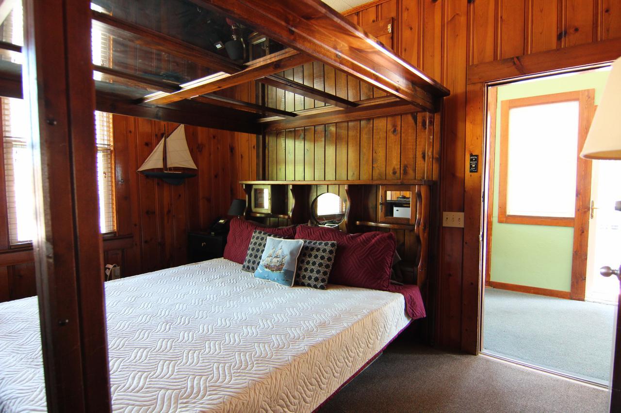 Holliday Inn Of Folly Beach Esterno foto